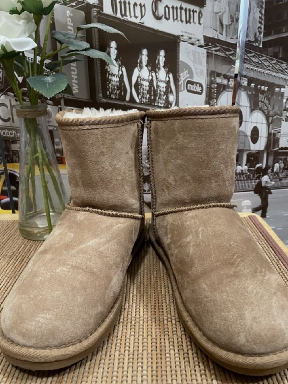 LAMO Classic Boots/ Bootie Chestnut Brown Suede, Fur Llined Boot Women's SZ 7 - Picture 3 of 8
